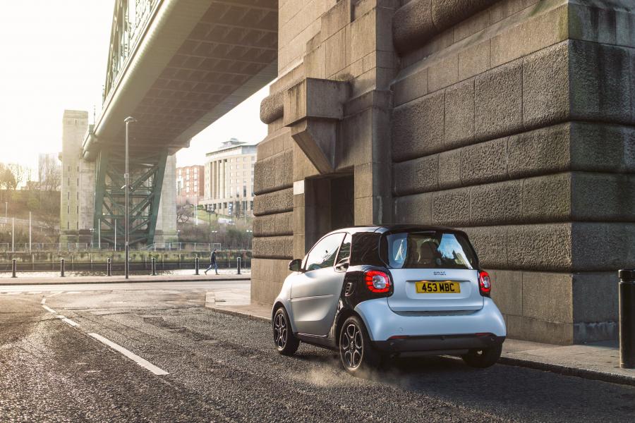  Smart ForTwo Prime Coupe 2015 года  (UK) (фото 8 из 19)
